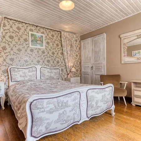 Dom wakacyjny Chateau Ferme De Laval Sainte-Ode